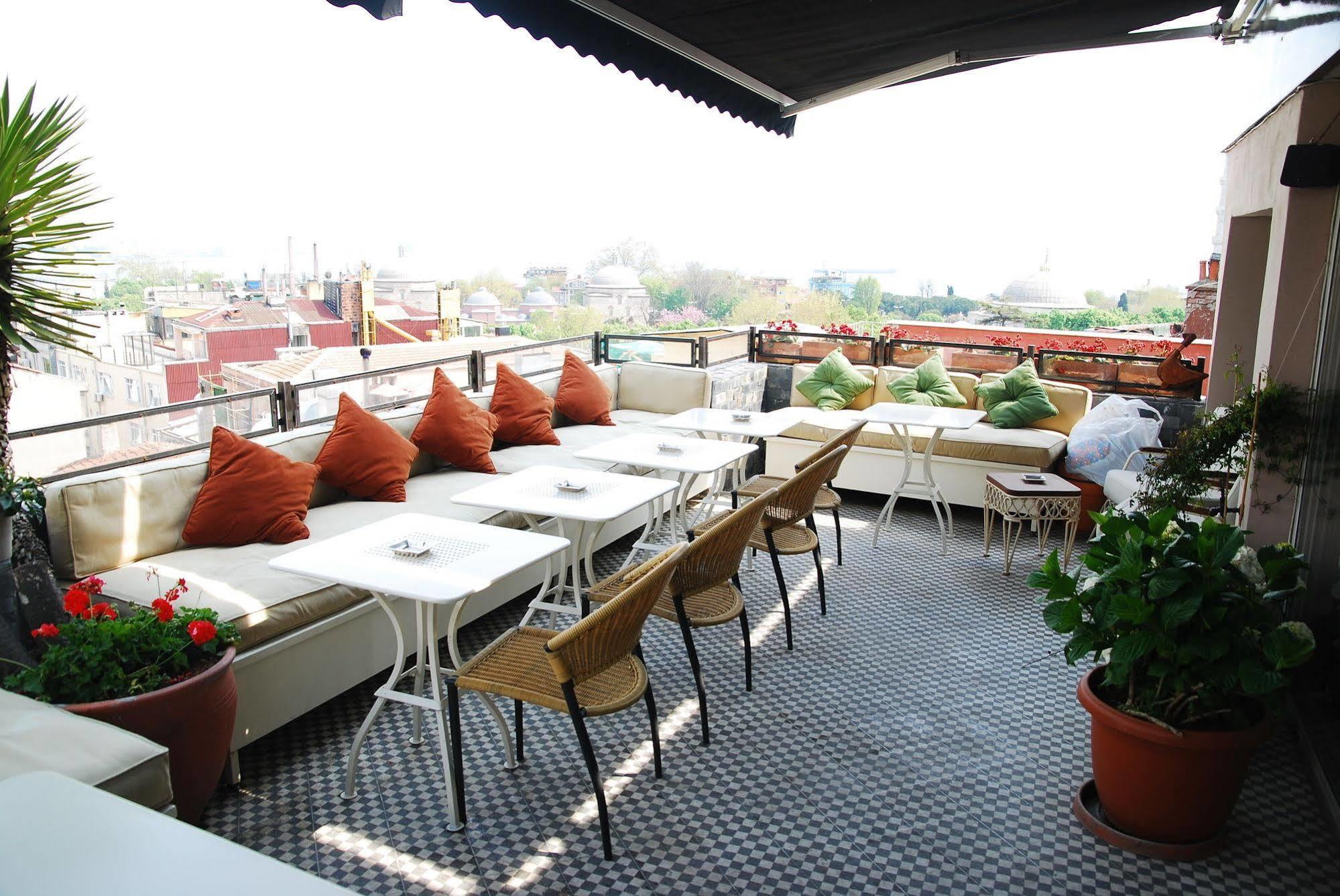 Nomade Hotel 3*